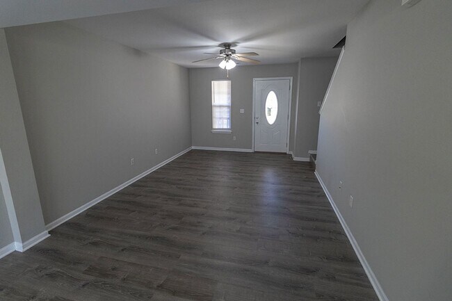 Photo - 4012-4014-4014 Arctic Fox Dr Unit 4014