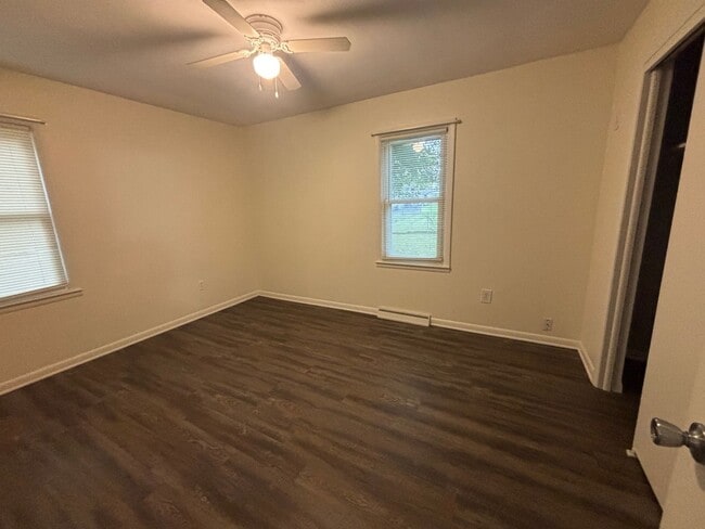 Photo - 1010 Larkin Dr