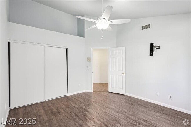 Building Photo - 1911 Hobson Dr Rental