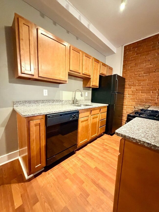 Photo - 3947 Mintwood St Unit 2