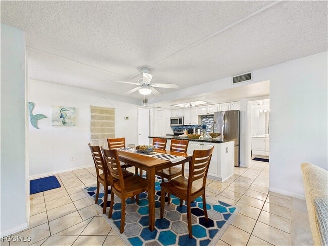 Building Photo - 232 Palm Dr Unit 47-5