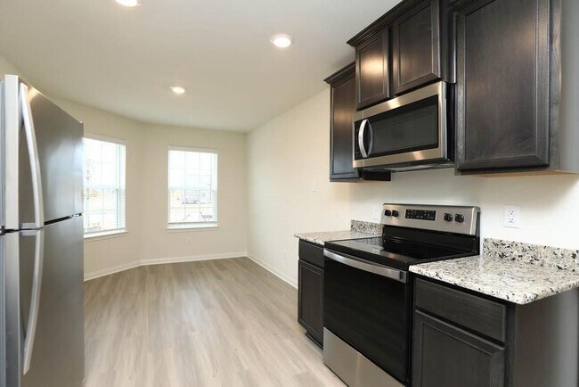 Photo - 432 Elaine Vly Dr