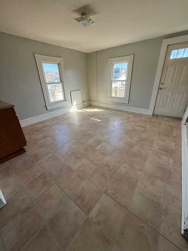 Photo - 1001- Up &amp; Down Unit DOWN