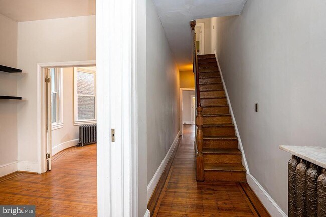 Photo - 4018 Roland Ave