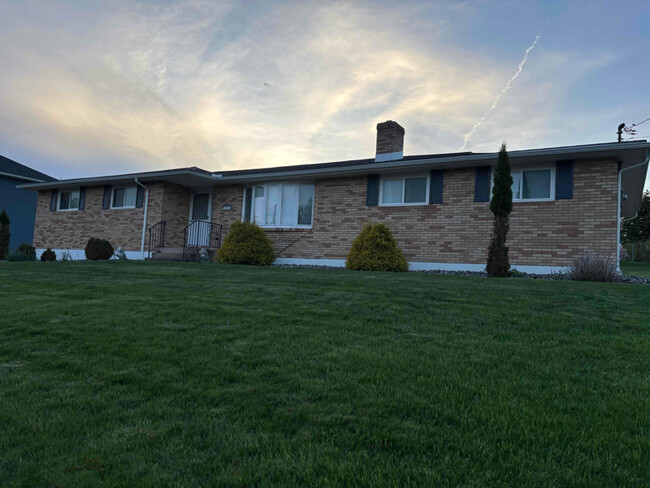 Photo - 93 Briarwood Dr House
