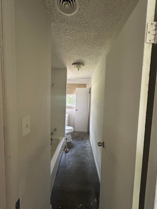 Photo - 317 SE Arter Ave