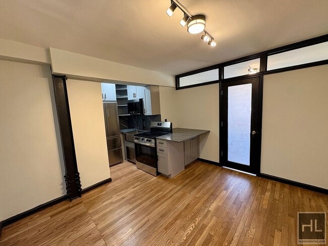 Photo - East 58th Street Unit 5B