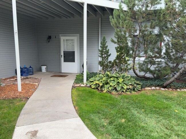 Building Photo - 2012 Remington St Unit C1