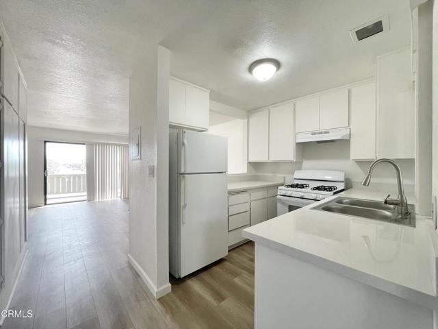 Photo - 553 W Pleasant Valley Rd Apartamento Unidad B-4