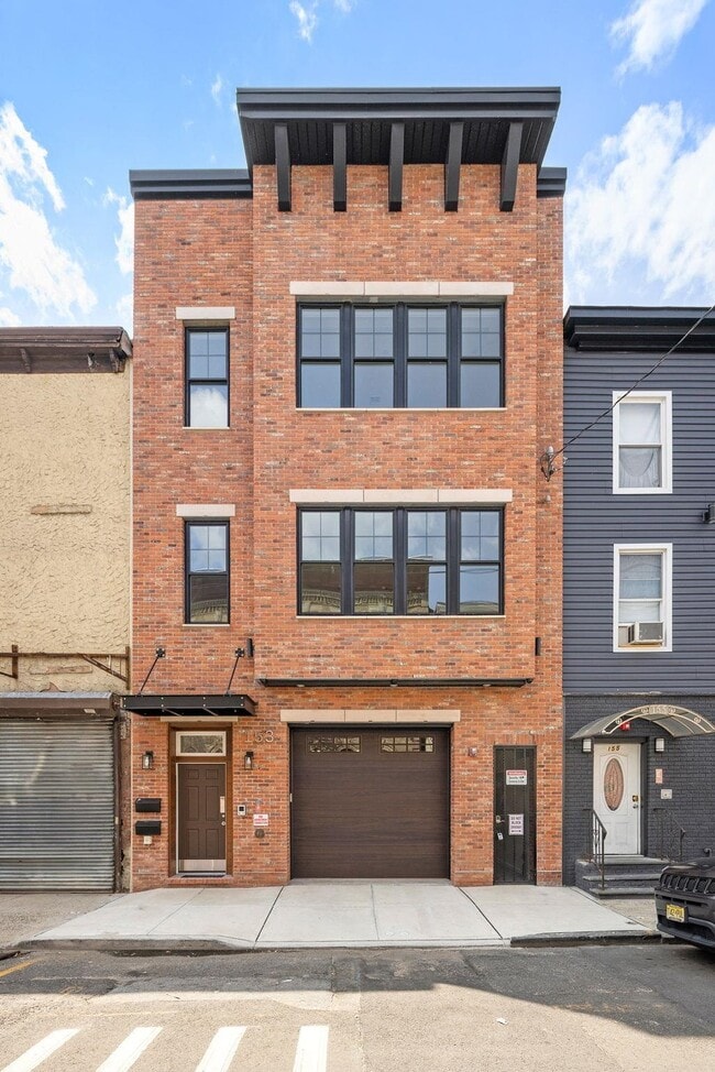 Building Photo - 153 New York Ave Unit 1