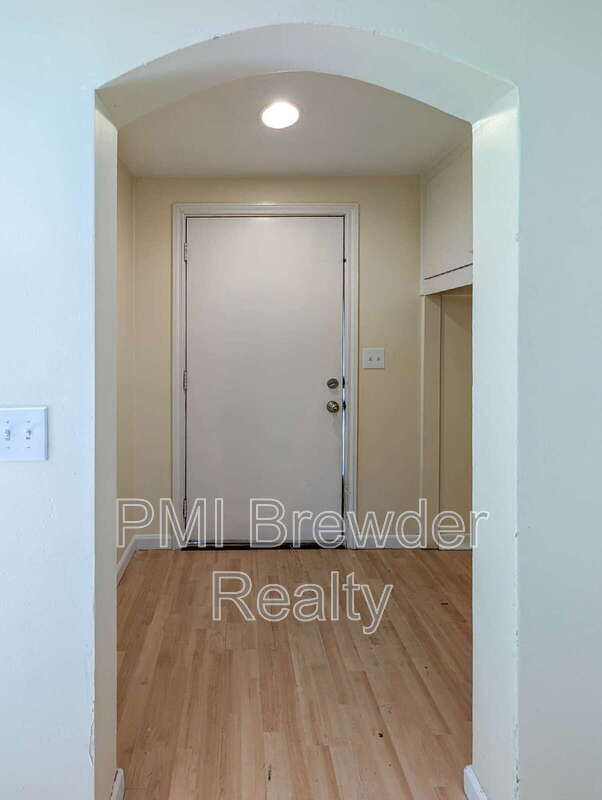 Photo - 527 Madison St