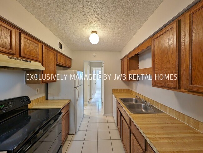 Photo - 467 Crabapple Ct Unit 1A