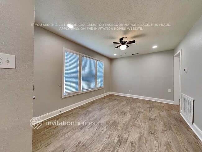 4824 Lyndon Dr