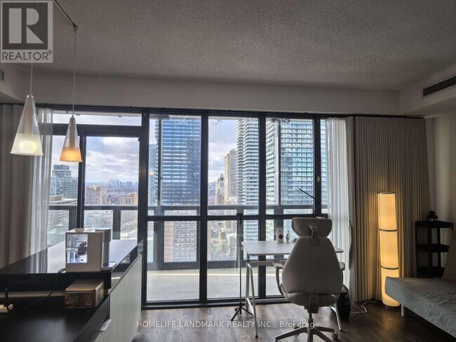 Photo - 101 Charles St E Unit 2905