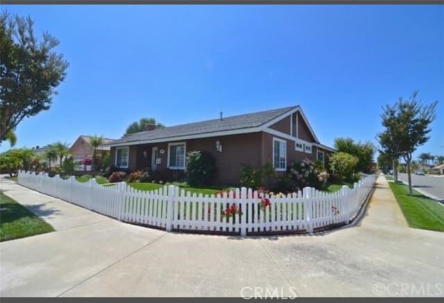 Building Photo - 16301 Shadbush St Rental