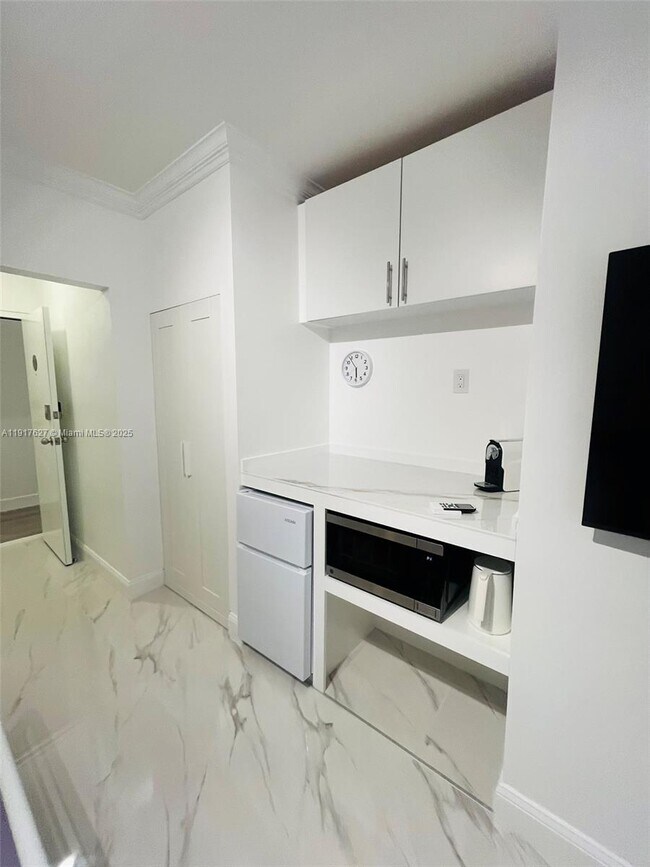 Photo - 1455 Michigan Ave Unit 12B