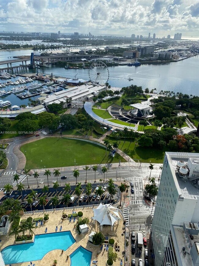 Photo - 253 NE 2nd St Unidad 3509