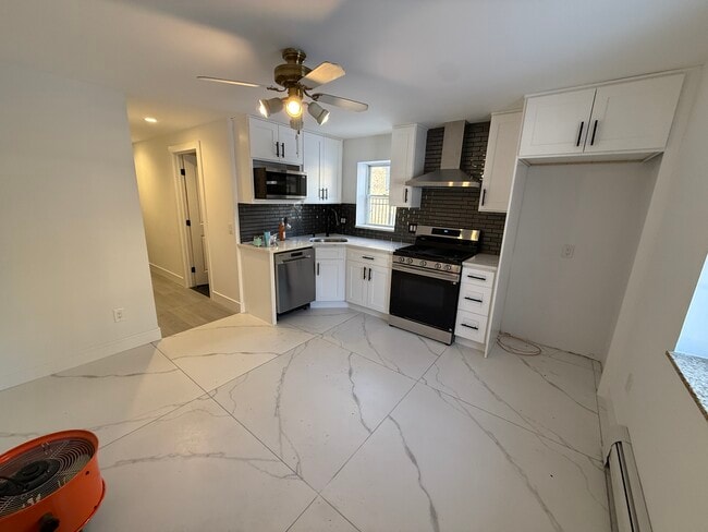 Building Photo - 2357 Linwood Ave Unit G