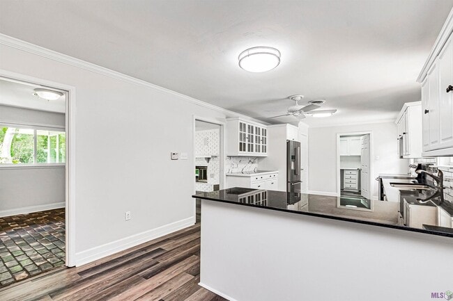 Photo - 8245 Rainbow Dr