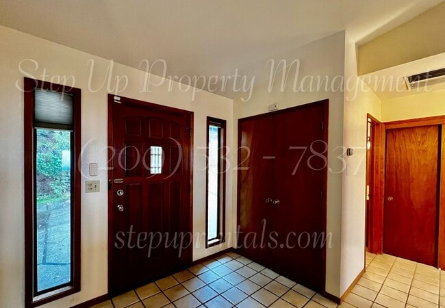 Photo - Spacious 3 Bedroom, 2.5 Bath Home in Myers Hill!