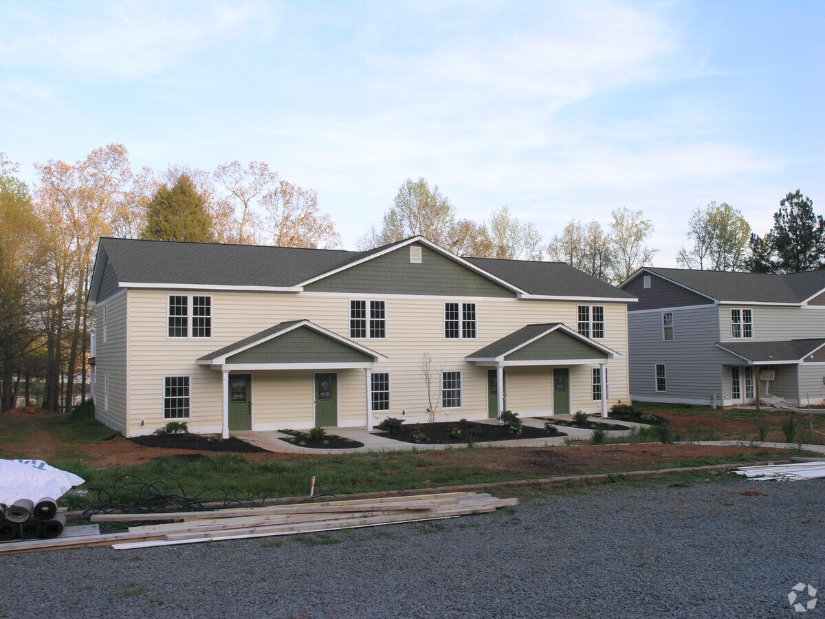 Photo - 22926 Lake Tillery Rd Apartments