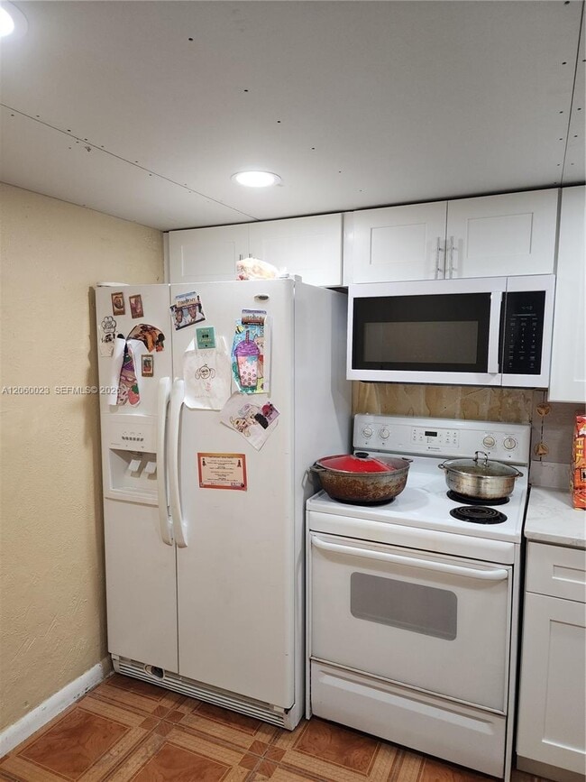 Photo - 5975 NW 25th St