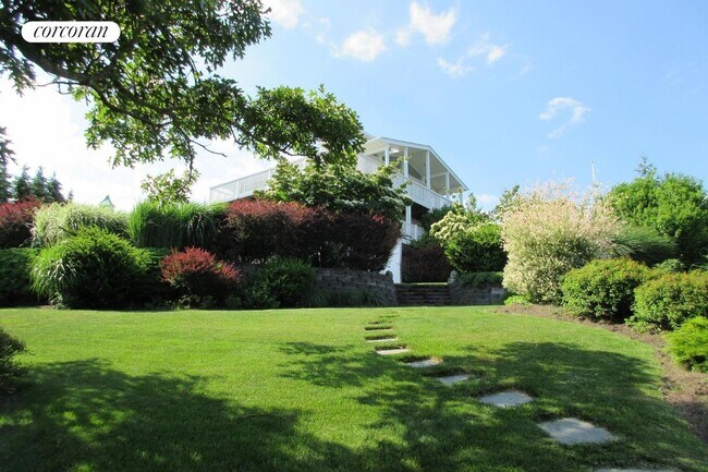 Photo - 46 S Dewey Pl