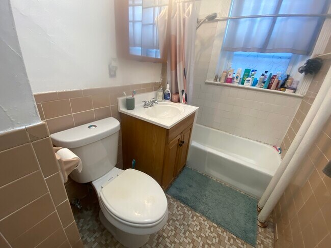 Photo - 32 Glenville Ave Unit 3