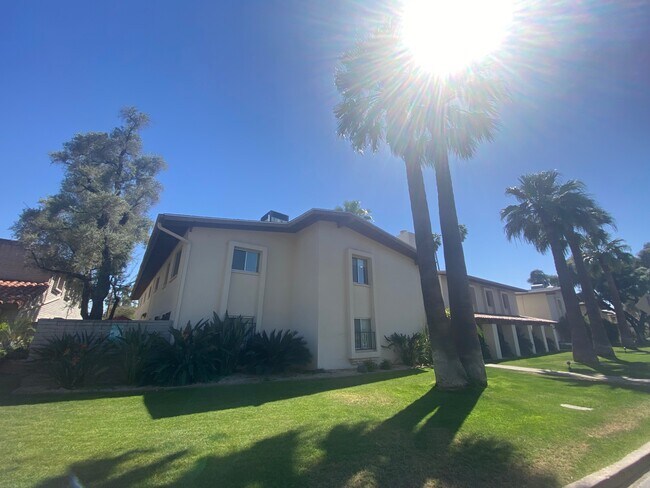3701 E MONTEROSA St  