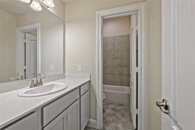 Photo - 11927 Champion's Frst Dr