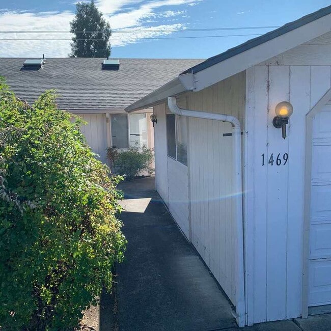 Photo - 1469 Cameo Ct