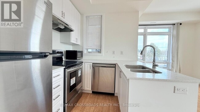 Photo - 370 Red Maple Rd