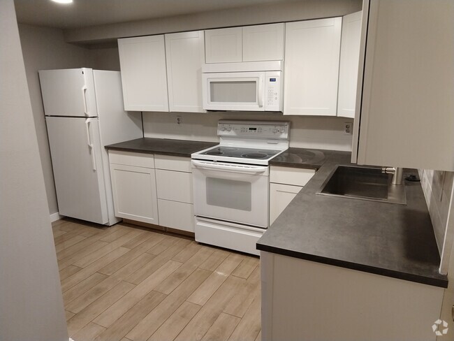 Building Photo - 518 Atwood St Rental