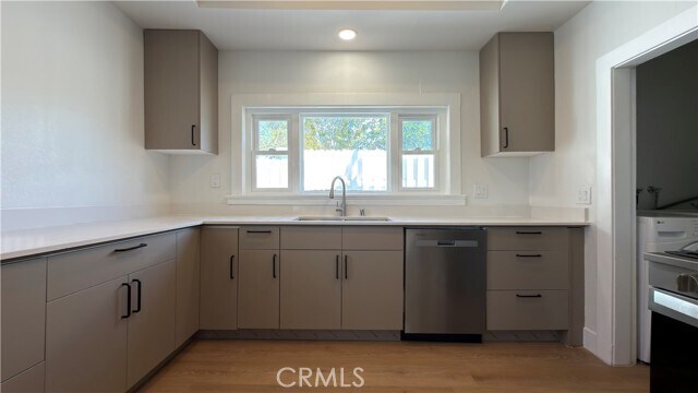 Photo - 2315 Berry St