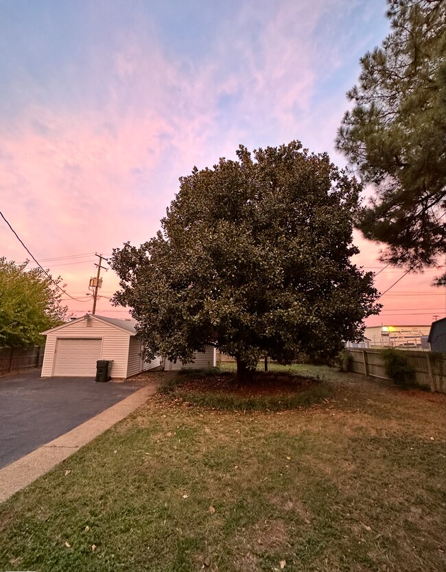 Photo - 2211 Seminary Ave