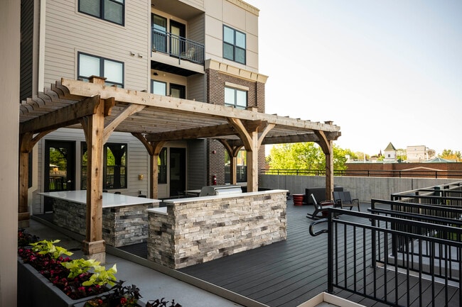 The Levinson Outdoor Kitchen - The Levinson