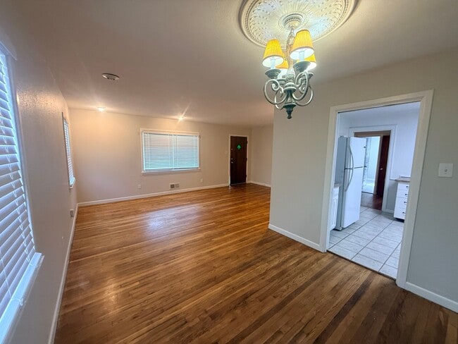 2319 32nd St Unit 2319 32nd Front