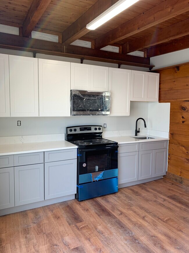 Photo - 124 Johnson St Unit 2L