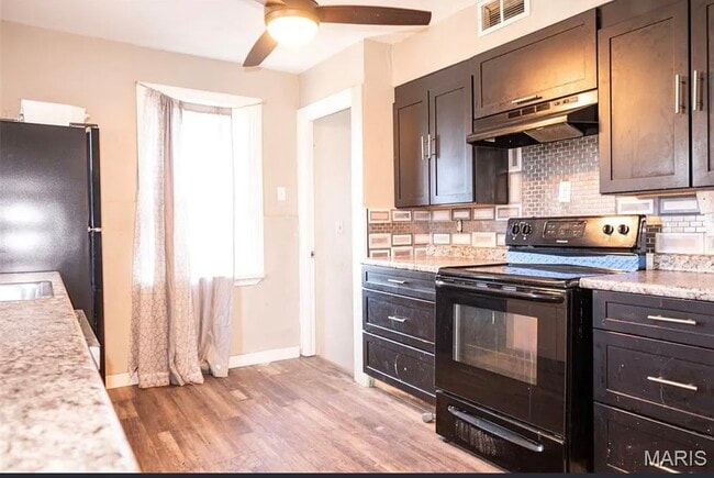 Photo - 324 N Dade Ave