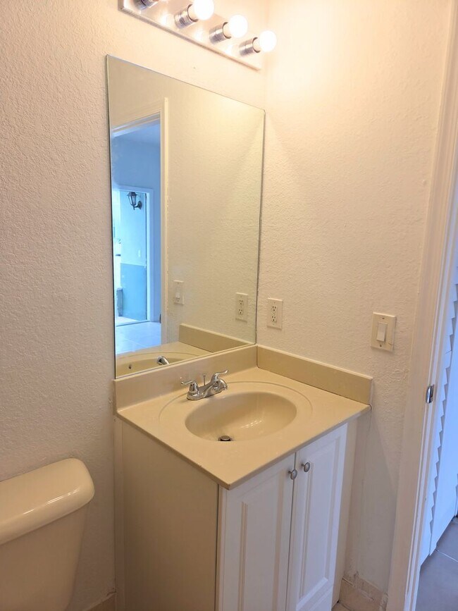 Photo - 3 Bedroom / 3 Bathroom Townhouse in Keys Cove Gated Community