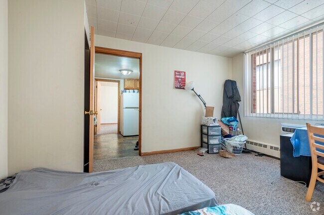 2BR, 1BA - 480SF - Bedroom