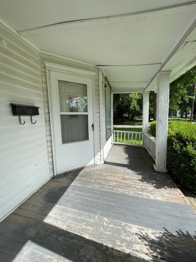 Photo - 727 Congress St