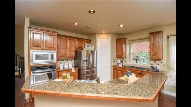3245 Forestbrook Dr