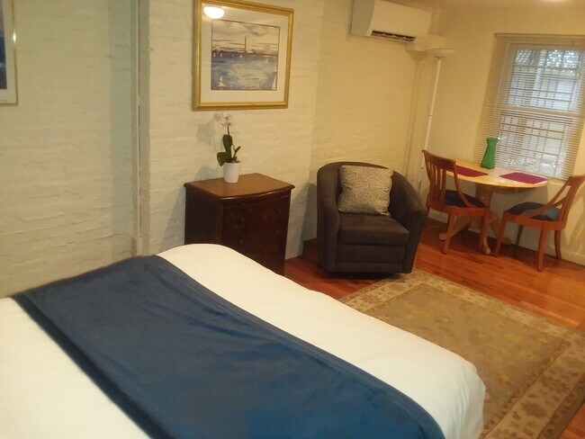 81 Saint Botolph St Unit 1