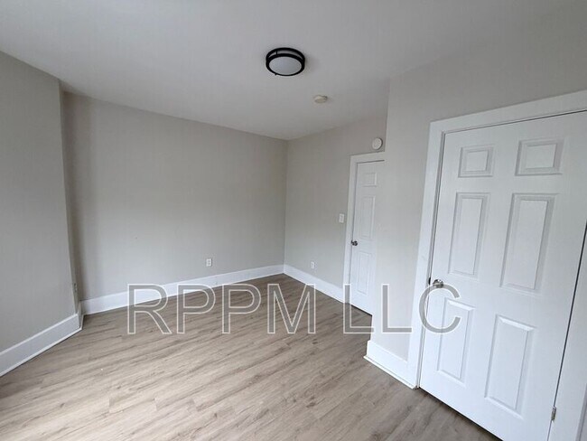 Photo - 106 N 16th St Unit 1