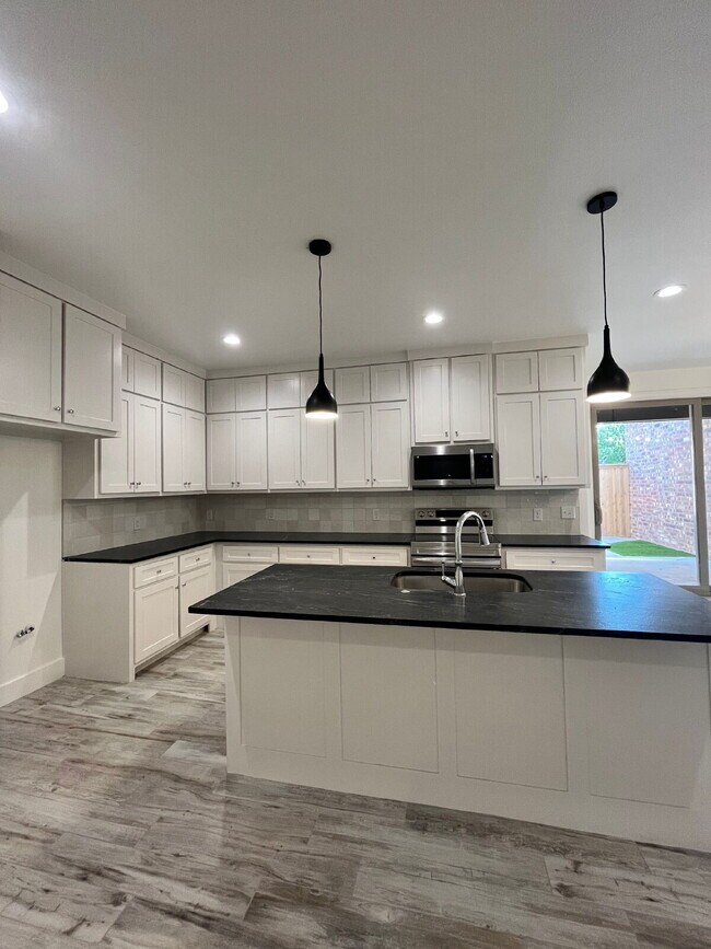 Photo - 5102 58th St Unit 2