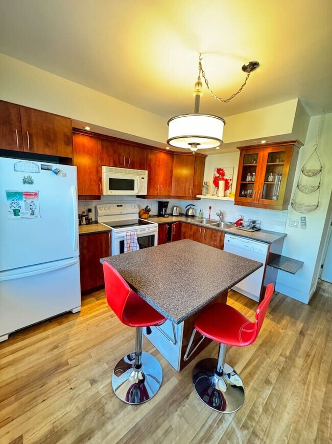 Photo - 6417-610e 10e Avenue Unit ID1234586P