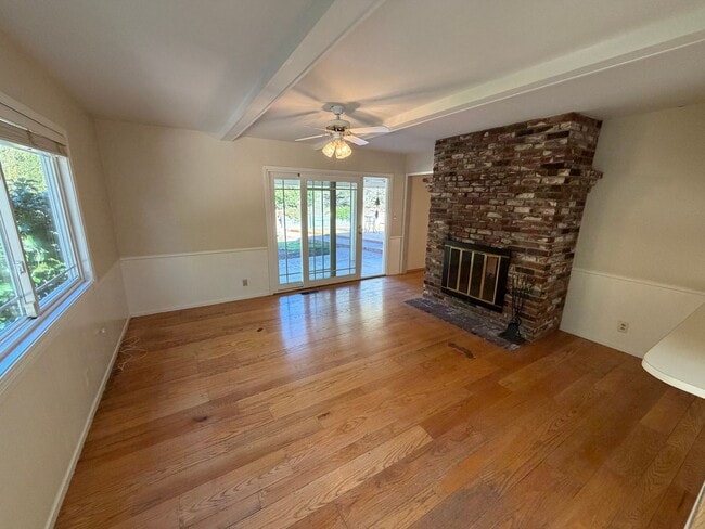 Photo - 4 Bed 2 bath in Orinda