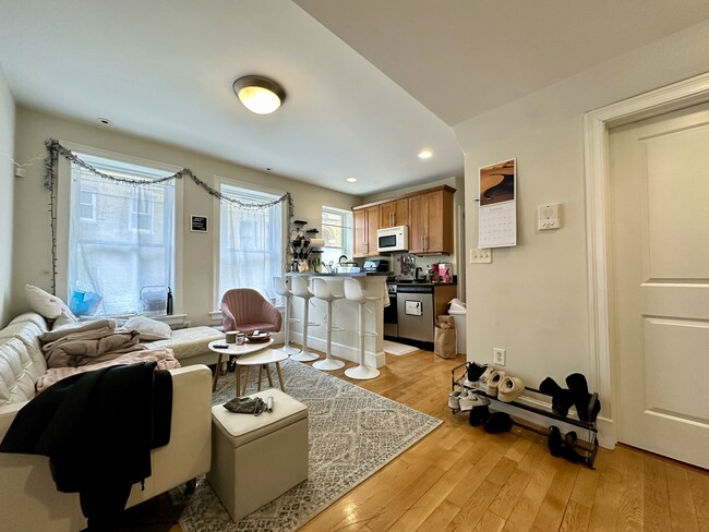 Building Photo - 836 Huntington Ave Unit 1 Rental