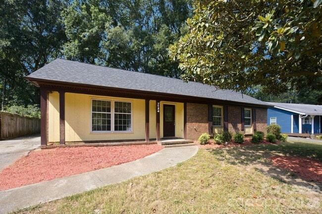 7724 Winterset Dr